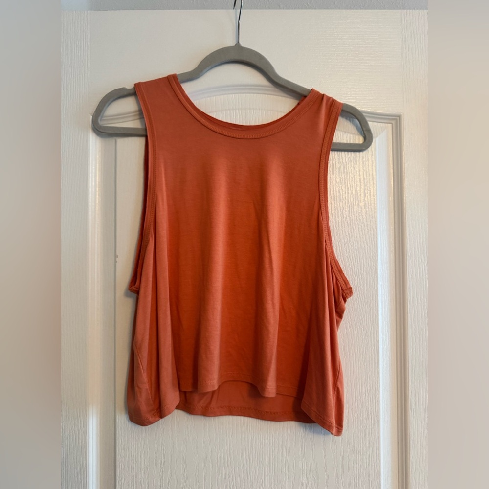 orange tank top